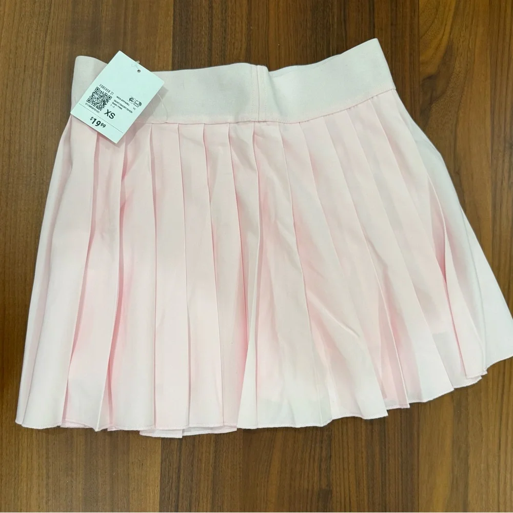 Forever 21 Pale Pink Pleated Mini Skirt - Picture 2 of 11